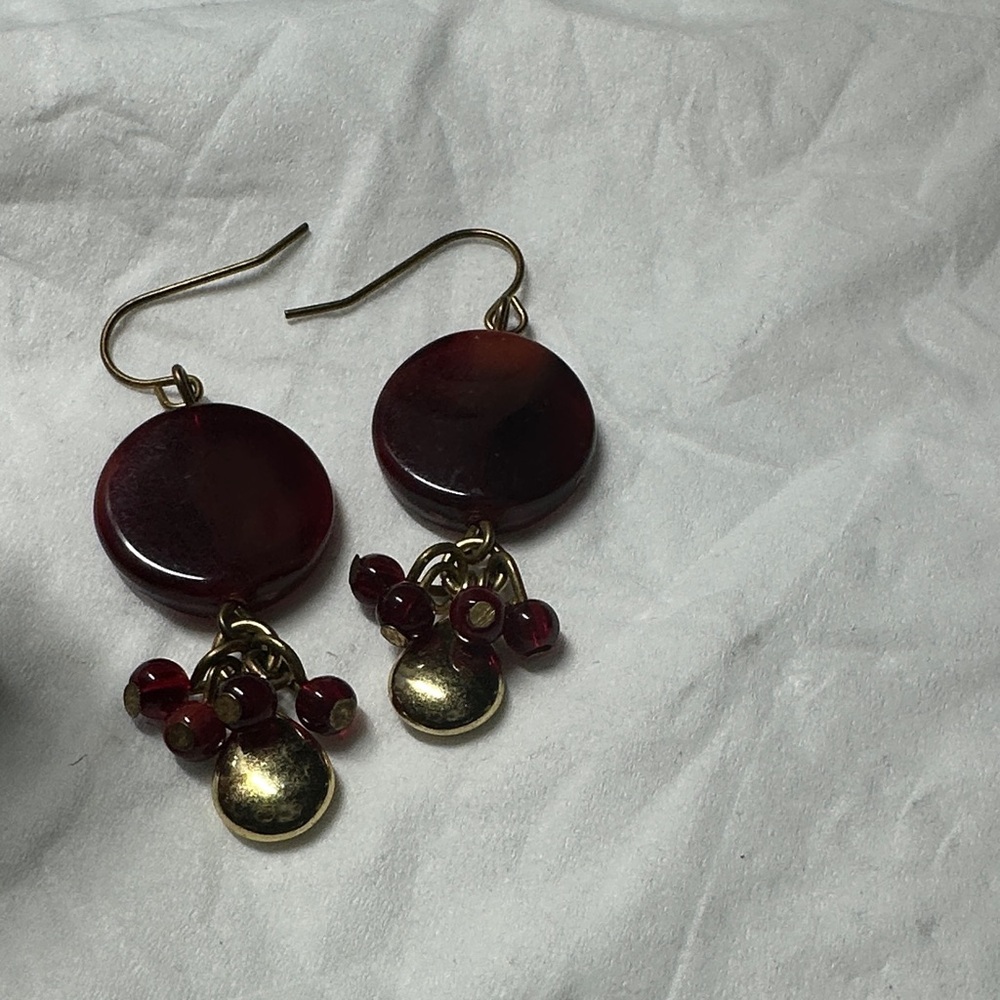 Vintage Red glass dangle Gold Dangle Earrings - Picture 4 of 15